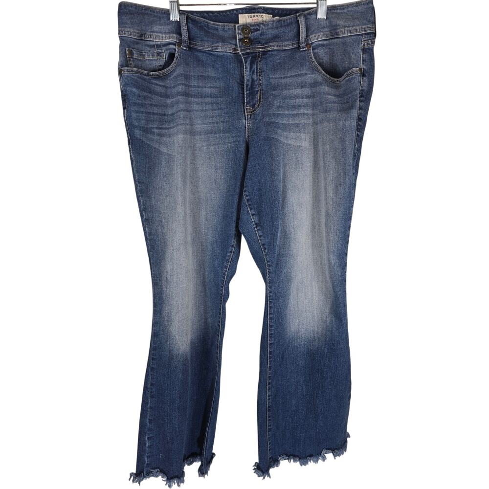 Torrid Whiskering Distressed Distroyed Hem 2 Button Zip Closure Womens Jeans 20R